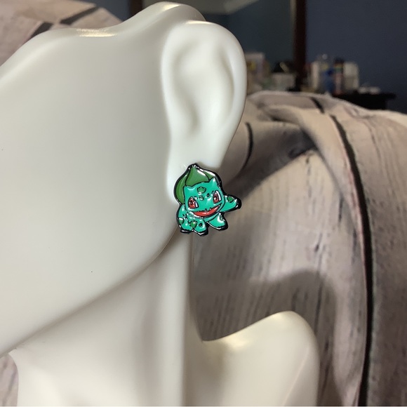 Poke-man Stud Earrings - Picture 5 of 6